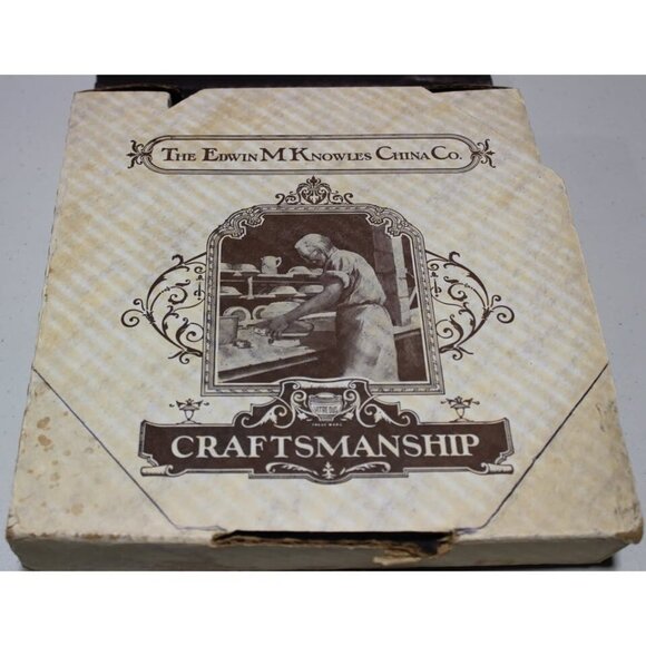 Collectible Knowles Plate "Dreaming in the Attic" Norman Rockwell, 1981 - Picture 3 of 8